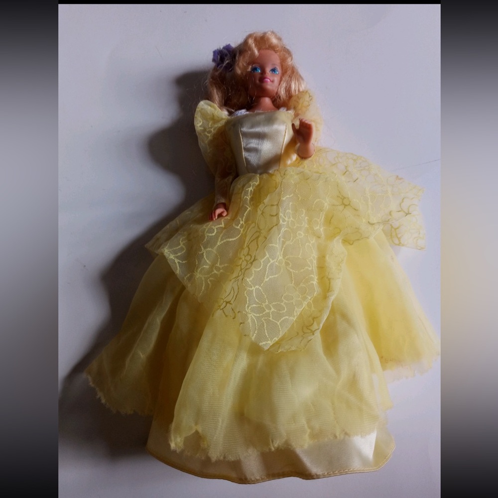 Vintage BARBIE doll